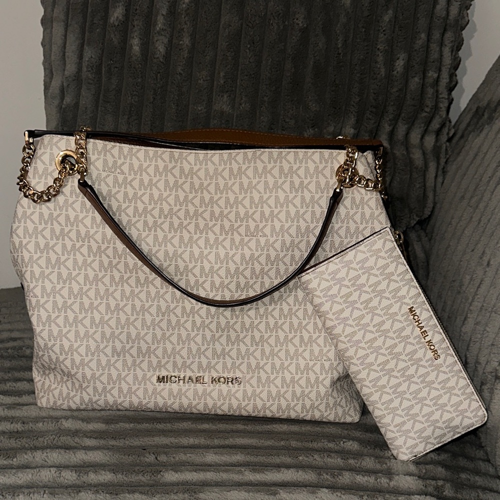 Michael Kors Beige Tote and Wallet Set